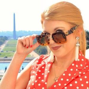 Meet your Posher, Mary elizabeth